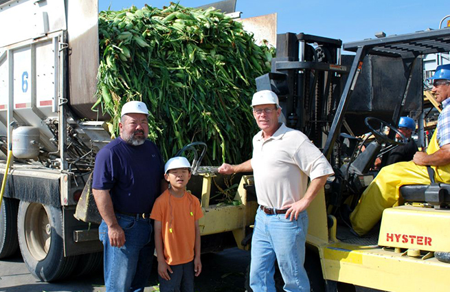 NWHarvest_Hirai Farms donating corn for food banks